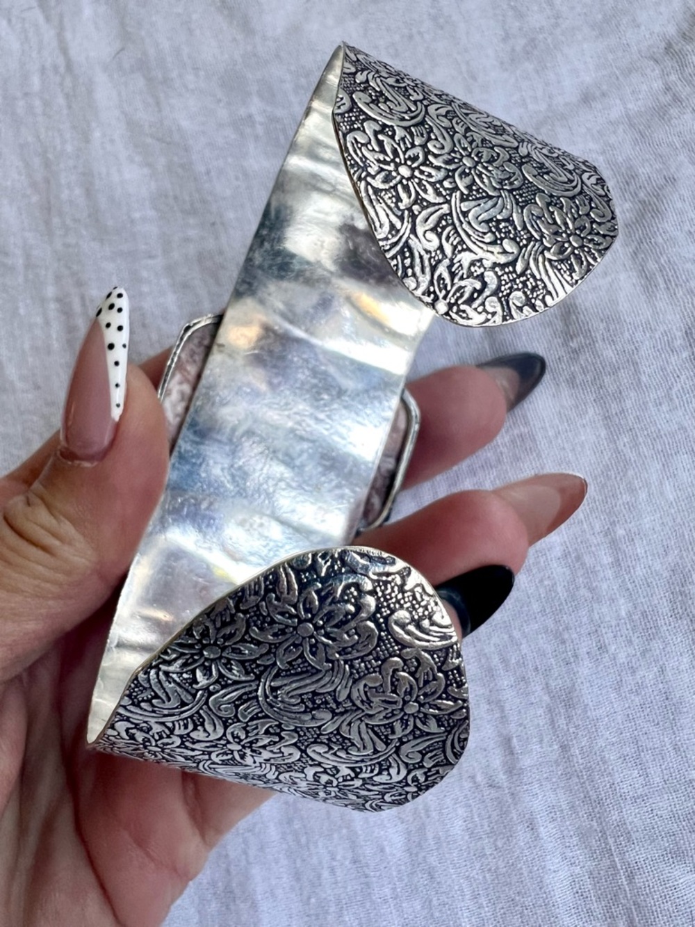925 Playful CRAZY LACE AGATE Embossed Cuff Bracelet - Picture 8 of 10